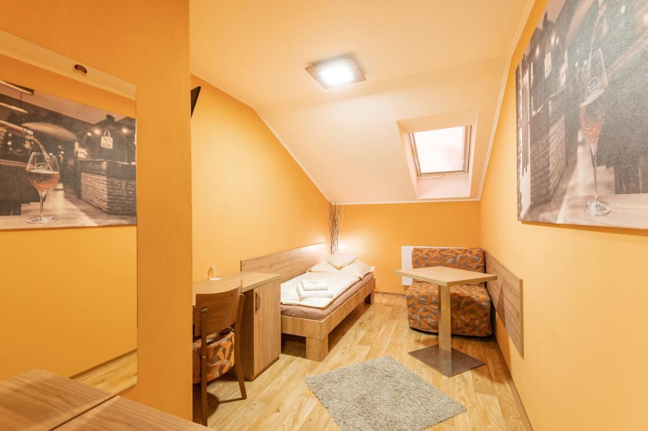 Penzion Hluk Extérieur photo